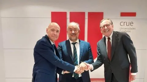Santander ofrece miles de becas de hasta 1.000 euros para estudiar de Erasmus o ampliar formación