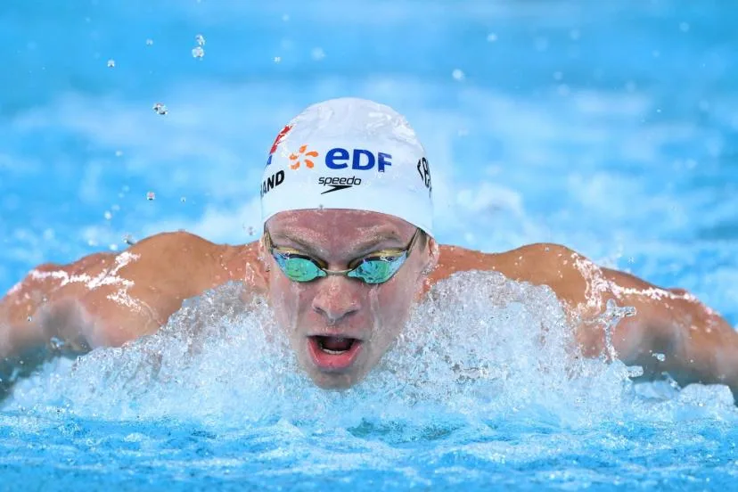Léon Marchand se qualifie sans souci pour la finale du 200 m papillon
