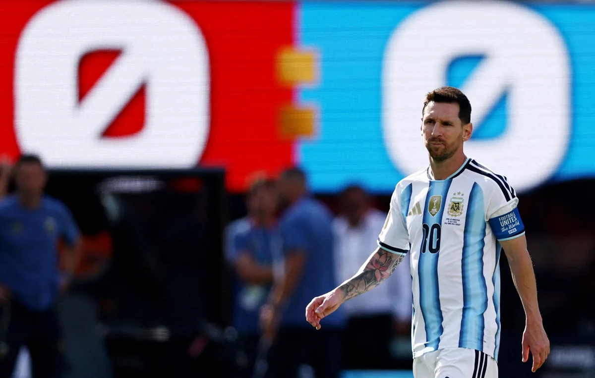 Messi casi fue “Leonardo”: el insólito error de la AFA que pudo cambiar para siempre su historia con la Selección