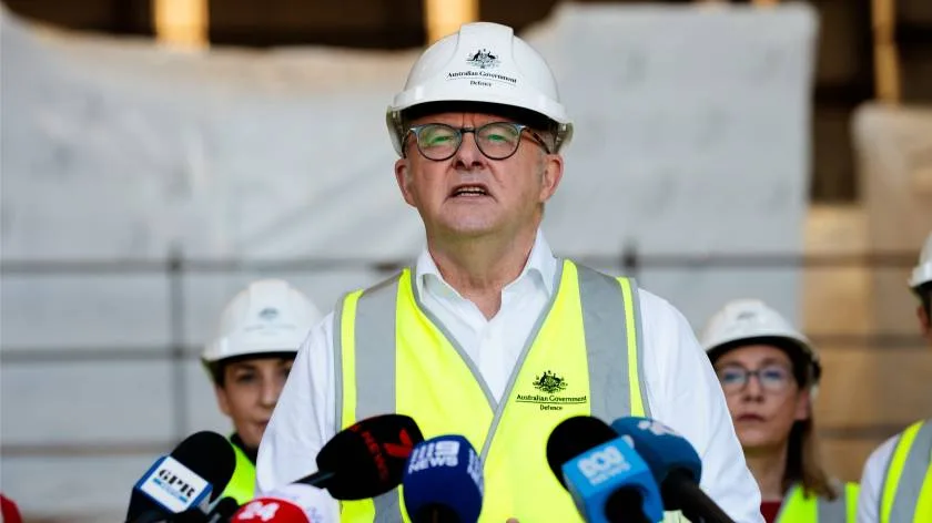 Albanese takes on Queensland over data centre rules as migration policy delayed