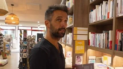 "Il y a eu un tel retour de bienveillance" : après un appel à l'aide cet été, une librairie en sursis se retrouve sauvée par la rentrée scolaire