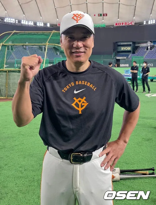후배 위해 배팅볼까지 던진 이승엽 코치의 뭉클한 작별 인사 “자이언츠의 미래는 밝다”…1년 만에 요미우리 작별, 다음 행선지는 대표팀?
