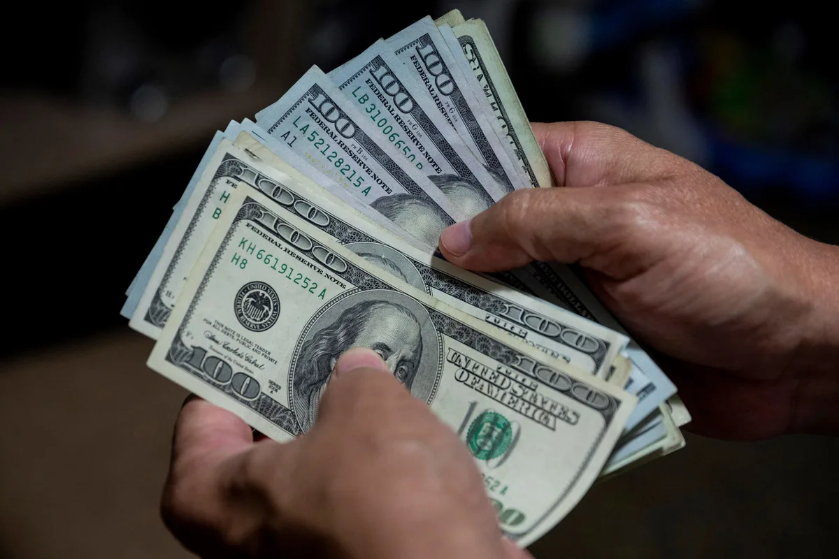 Precio del dólar hoy en Colombia: la divisa abrió en $3.147,50 superando la TRM a la espera del dato de empleo en Estados Unidos