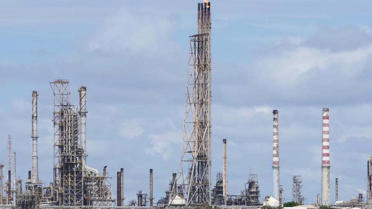 Venezuela says US energy deal will last 25 years