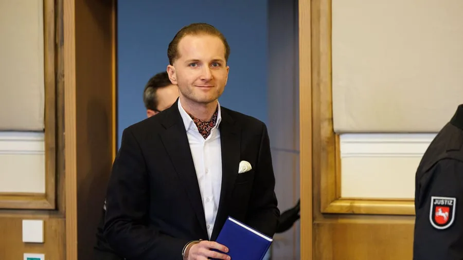 Justiz: Flüchtiger Betrüger Holt verabschiedete sich von Behörden – Ist er in Moskau?