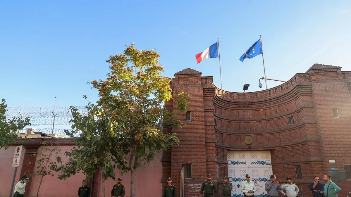 L'Iran annonce la fermeture d'un centre culturel affilié à l'ambassade de France à Téhéran