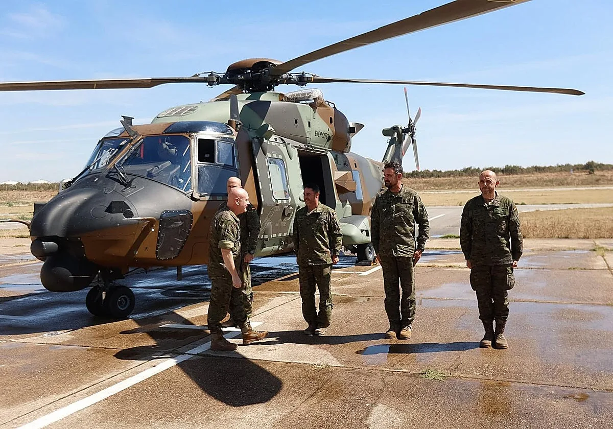 La base de El Copero renueva su flota con el helicóptero «Lince» de Airbus