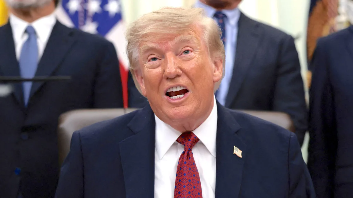 Trump Pressures JB Pritzker to Call Him Over Chicago Crime
