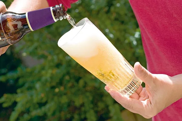 Produção de cerveja na UE recua 0,7% em 2025 para 34,4 mil milhões de litros