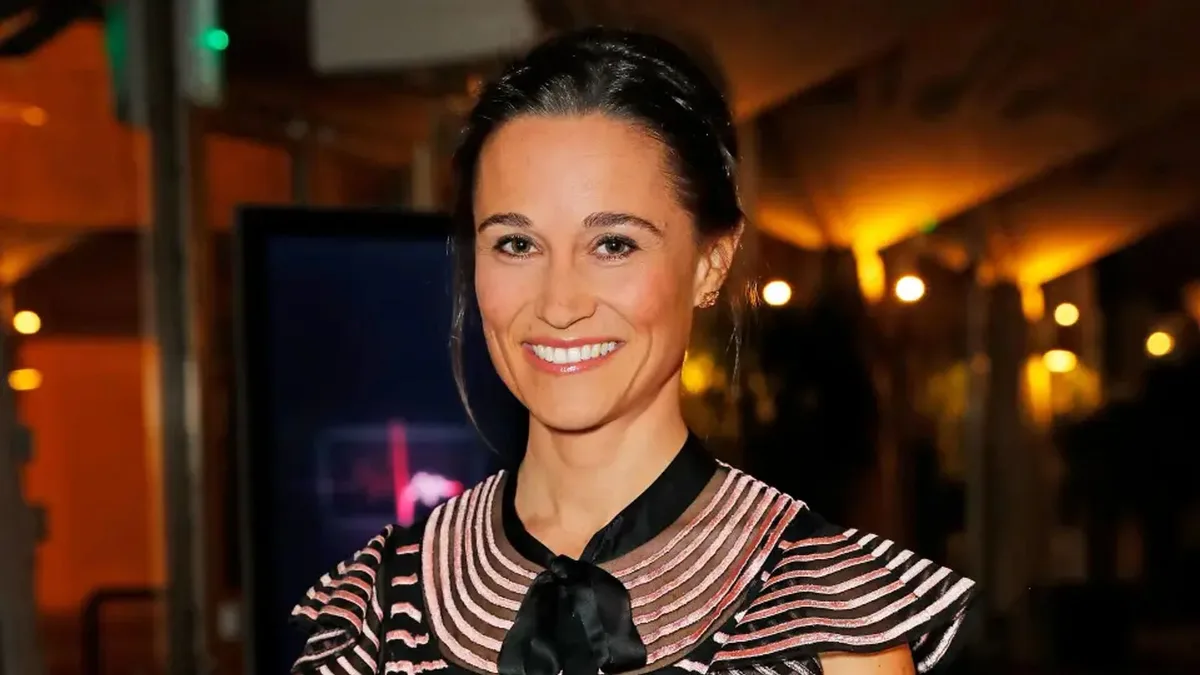 El vestido psicodélico de Pippa Middleton podría ser su atuendo más atrevido hasta la fecha
