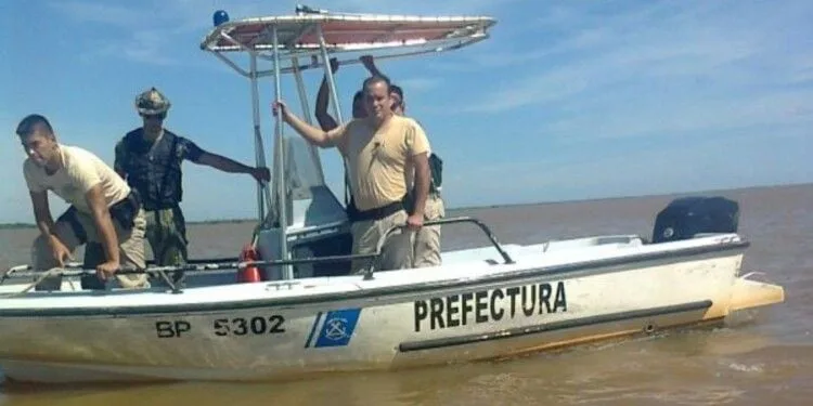 El Niño: buscan a dos hombres en el río Paraná que desaparecieron cuando realizaban el cruce de animales