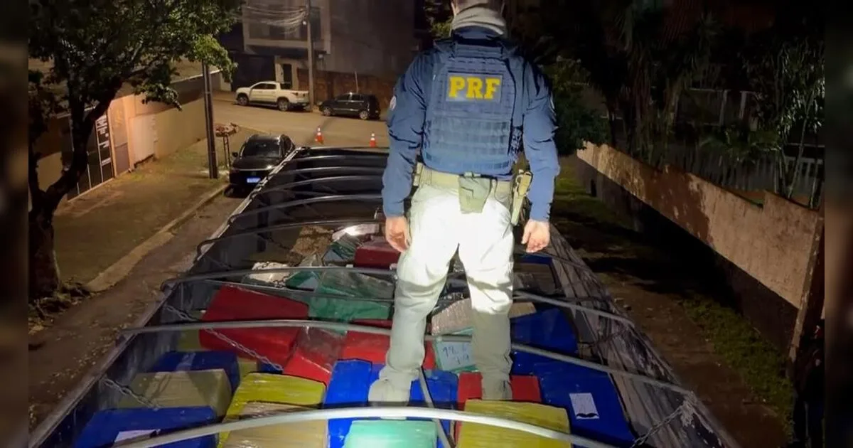 Motorista é preso com 6,8 toneladas de maconha escondidas sob carga falsa de milho em Apucarana