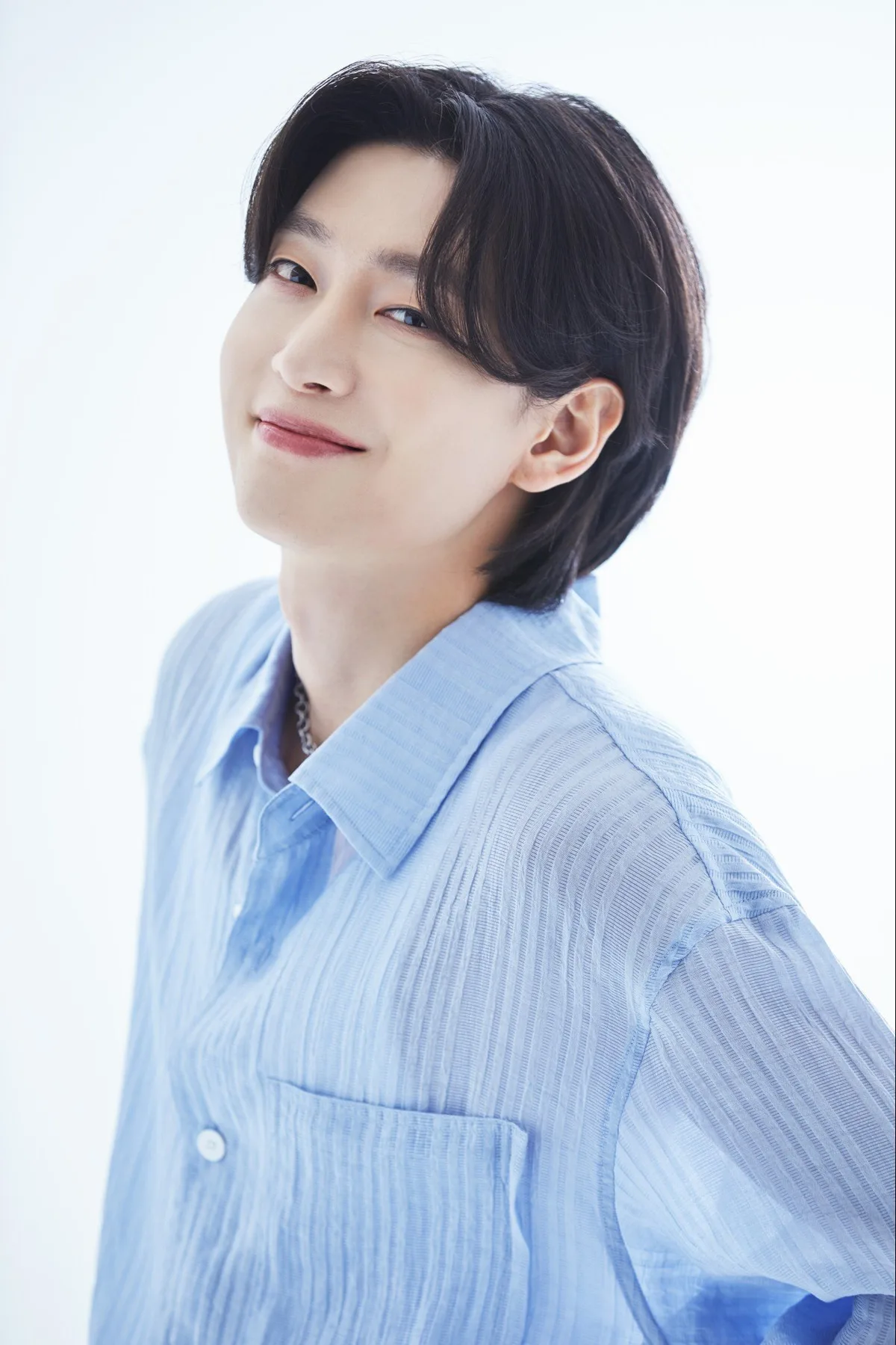 ‘중년들의 아이돌’ 김용빈, 1년 2개월 만에 감동 신곡으로 귀환