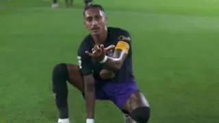 ¿Raphinha dedicó su gol a Julián Álvarez? Su gesto de Spiderman que recorre las redes