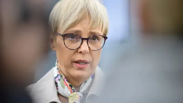 Presidente da Eslovénia nega ligações à Rússia após acidente com amiga