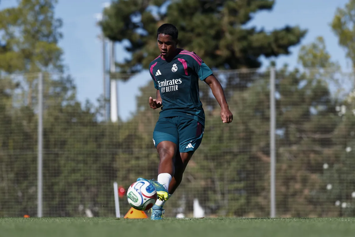 Endrick continua sem treinar e segue como dúvida no Real Madrid