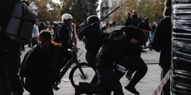 EN DIRECT, mobilisation du 17 octobre : nouvelles tensions à Paris où un rassemblement non autorisé place de la République a été dispersé par les forces de l’ordre