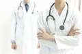 Los médicos presentan menor tasa de mortalidad que la población general pero fallecen más jóvenes
