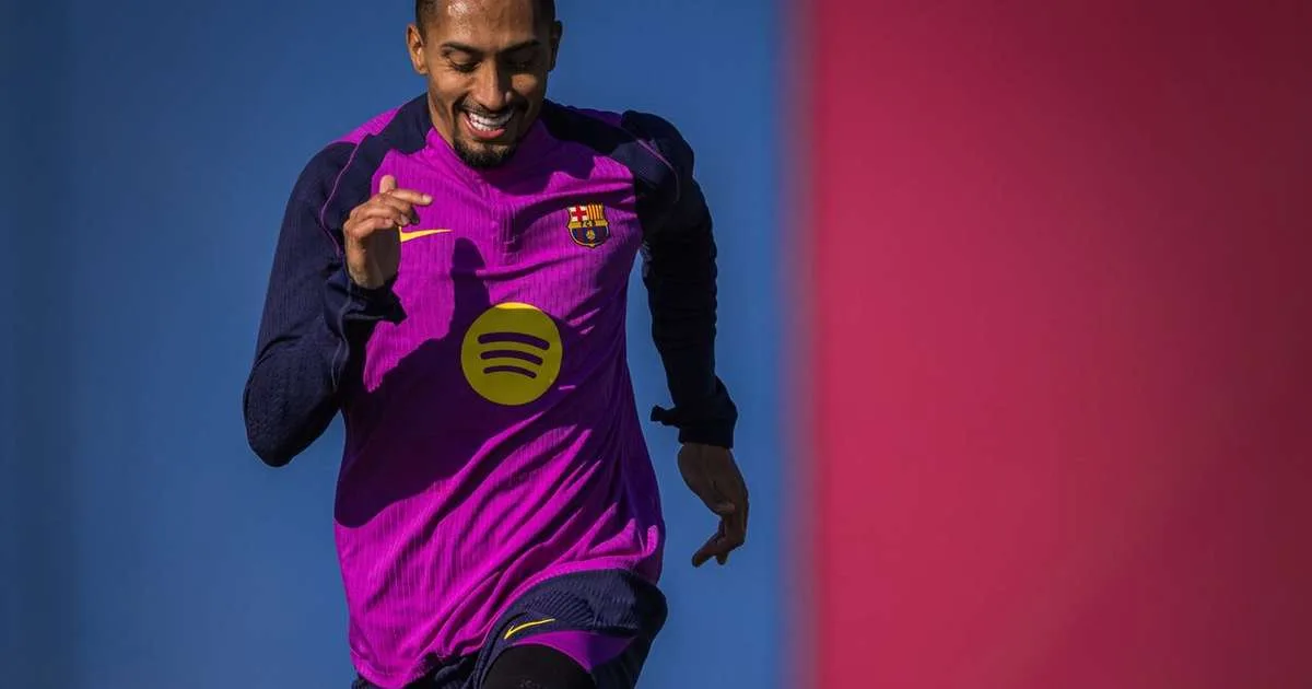 Raphinha fica próximo de acertar renovação com o Barcelona até 2030