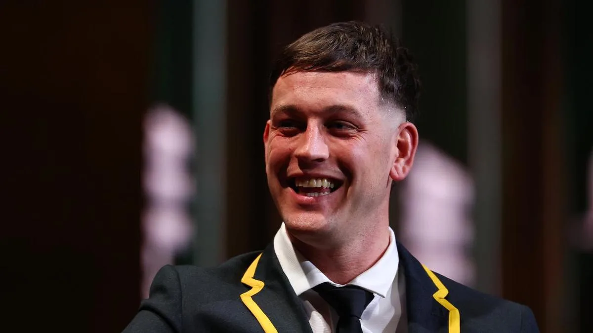 Zak Butters joins Western Bulldogs on record-breaking $18 million AFL deal as Port Adelaide accepts compensation