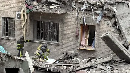 Guerre en Ukraine : au moins 12 morts, dont trois enfants, dans des frappes russes lancées sur Zaporijjia