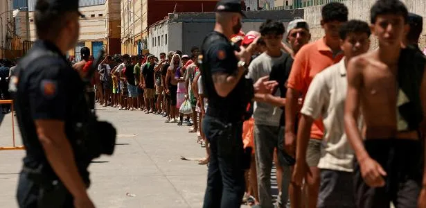 Espanha reforça fronteira de Ceuta contra nova onda de migração