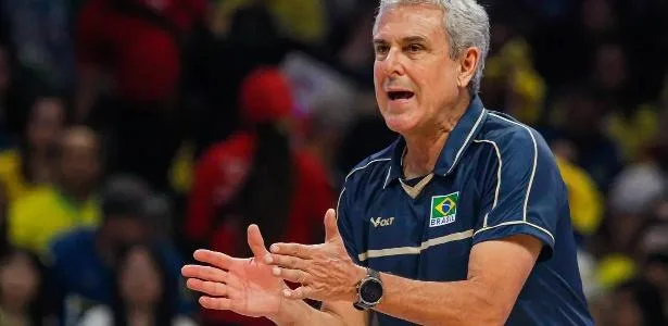 Zé Roberto vai conciliar seleção de vôlei com time dos EUA: 'Empolgado'