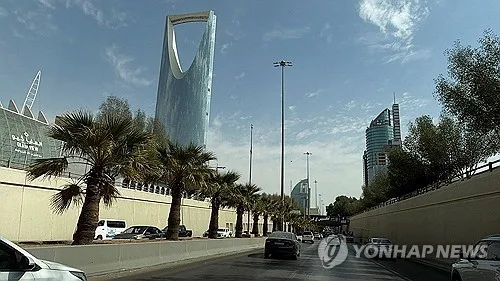 사우디 수도서 3차례 폭발음…연합군 "후티 탄도미사일 요격"(종합)