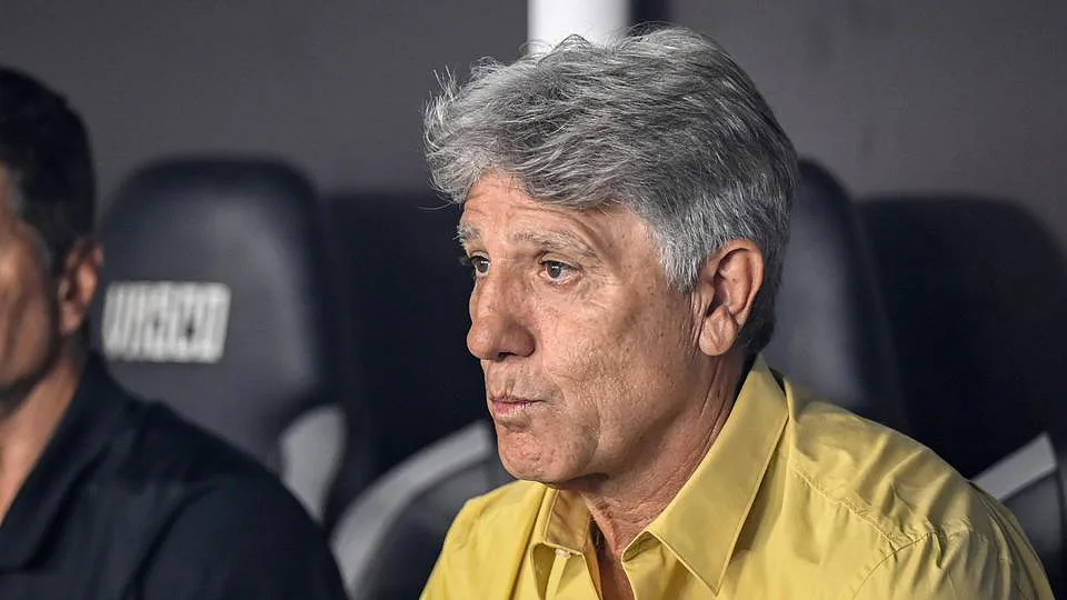 Sucessor de Luís Castro terá quinta passagem pelo Grêmio e 'spoiler' veio... da filha