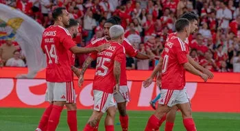 AC Milan-Benfica no arranque da fase de grupos da Liga Europa