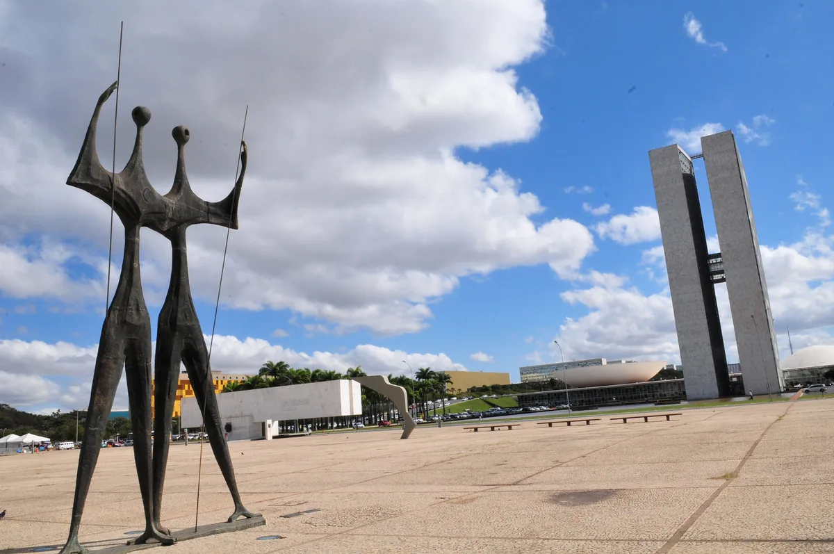 Praça dos Três Poderes será fechada durante sessão do STF sobre Moraes e Vorcaro