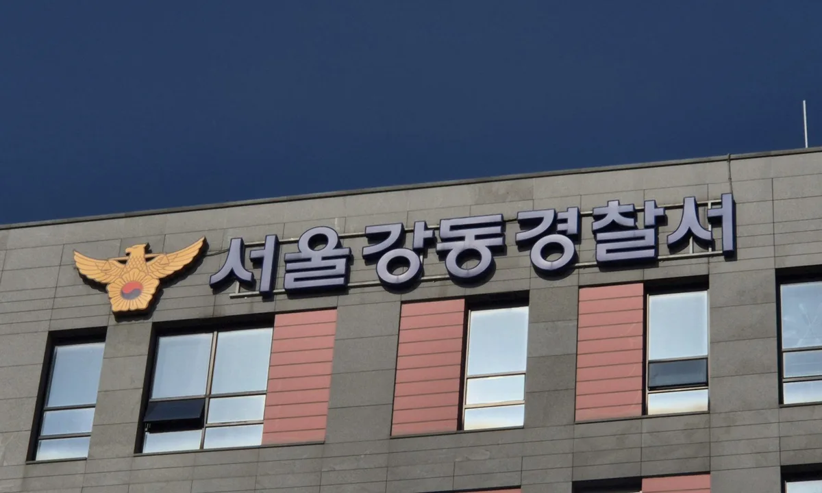 “여친이 父에 맞고 있다”…경찰 앞세워 여친 집 침입 시도한 10대