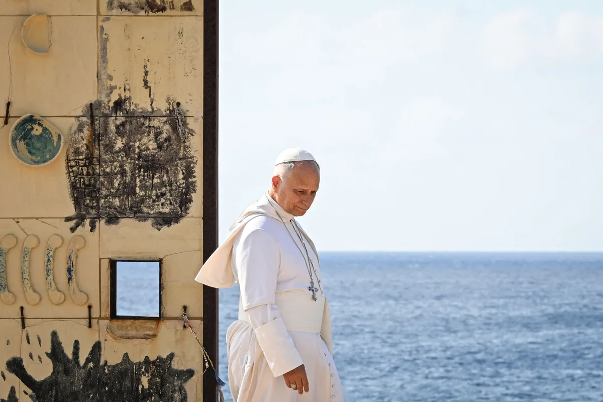 Sur la route de Léon XIV, portrait intime du pape à quelques jours de sa visite en France