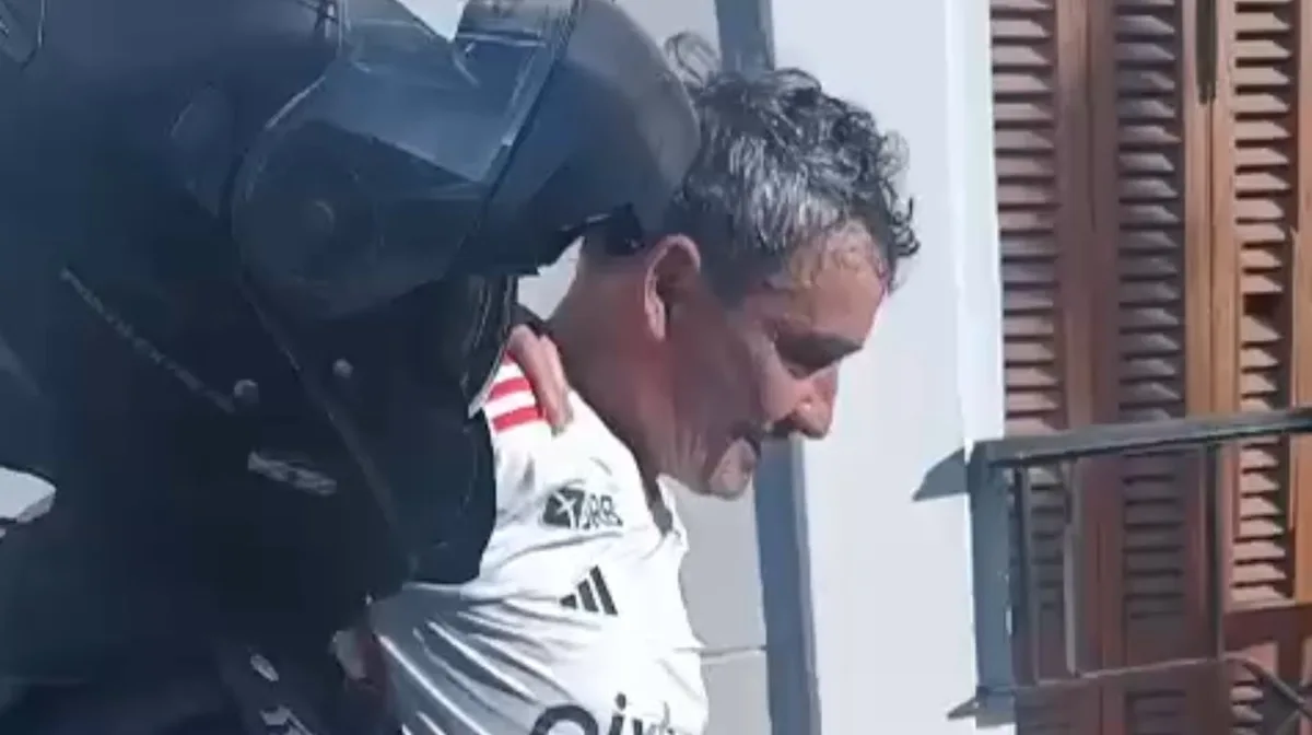 Detuvieron a “Bebote” Álvarez, histórico líder de la barra de Independiente, acusado de integrar una banda de narcotraficantes