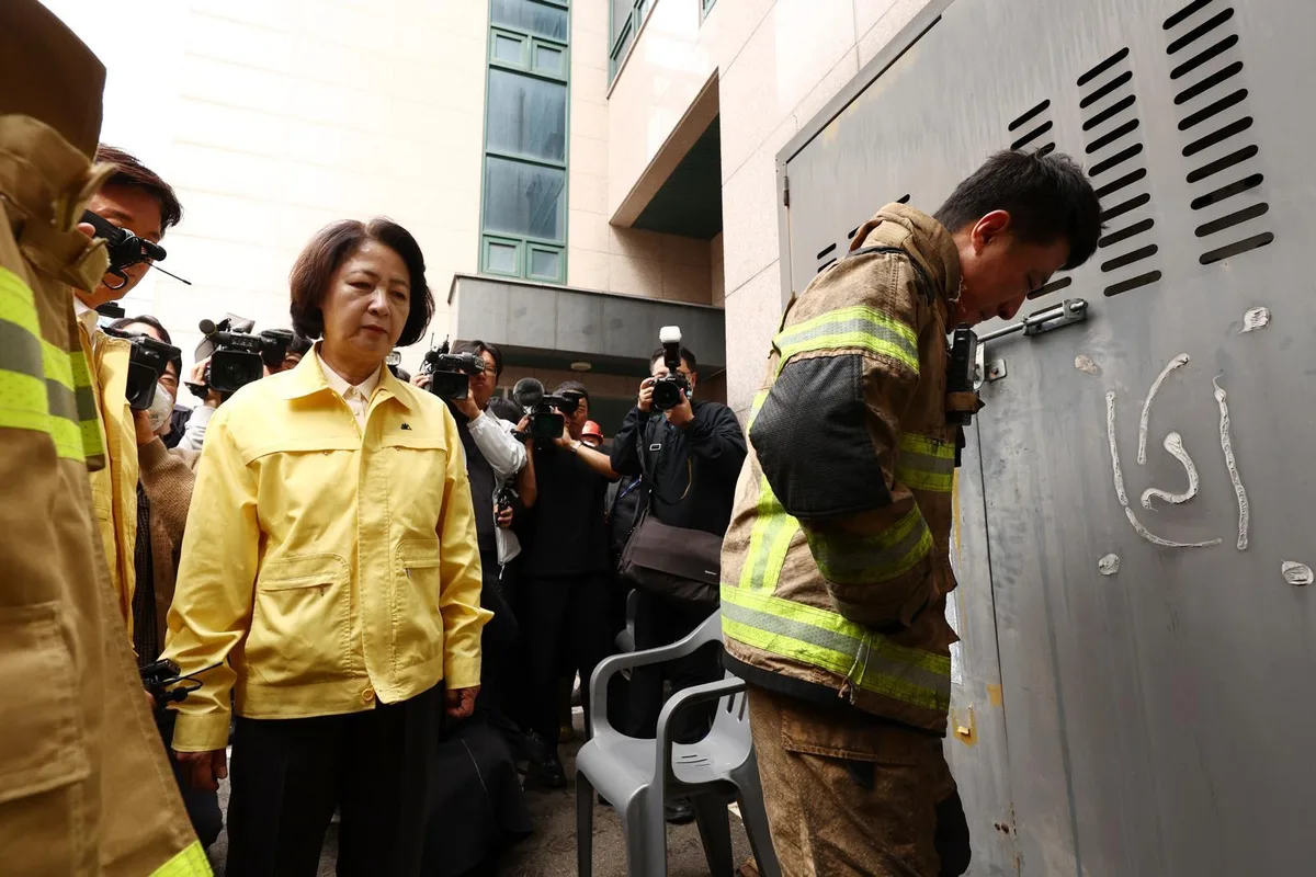 추미애 “소방관 순직 비통…추모 그치지 않고 가슴에 새길 것”