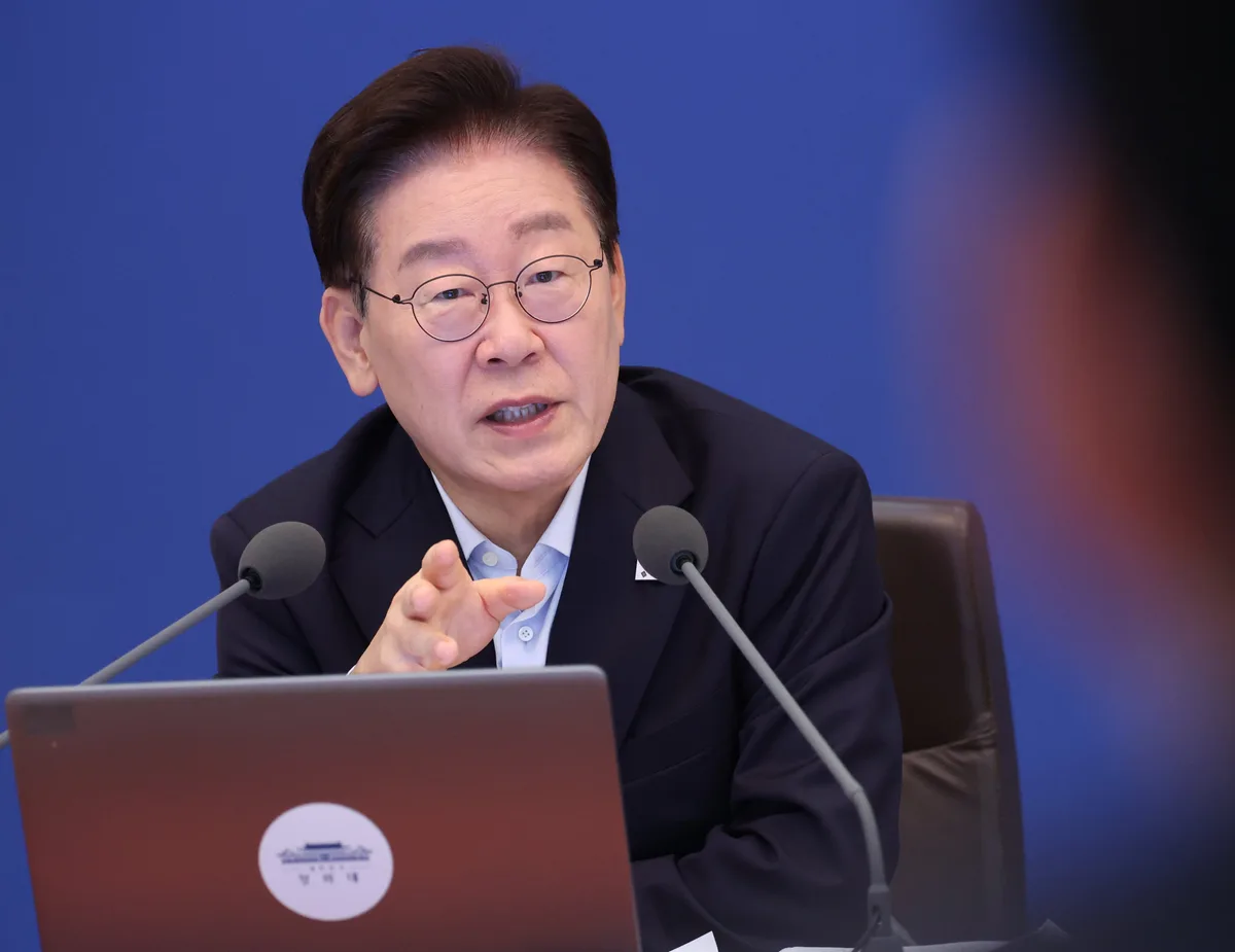 국민 63% “李 차기 대선 불출마 밝혀야”… ‘8·13 대책’ 부정 평가 57% [NBS]