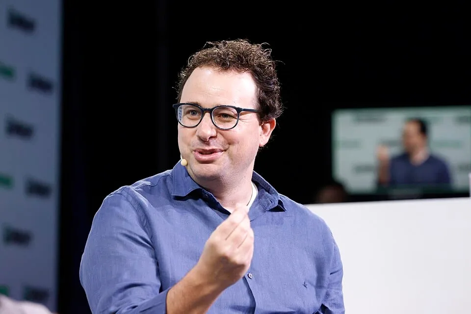 Por que a Anthropic quer desacelerar o avanço da inteligência artificial