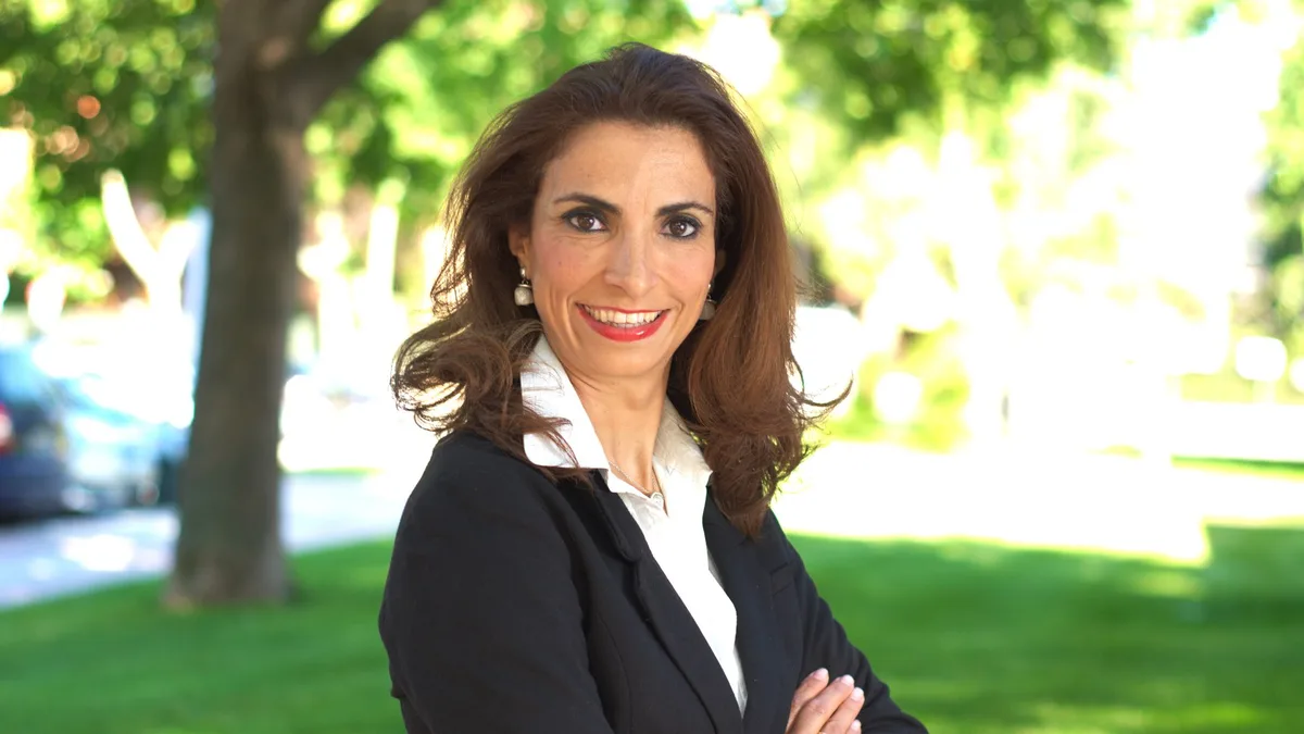Dra. María de la Calle, ginecóloga: "Hasta en un tercio de los embarazos que comienzan siendo gemelares, hay un bebé que no sigue adelante"