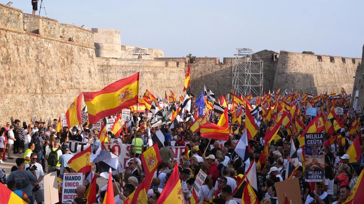 Miles de ceutíes salen a las calles para exigir soluciones: “El mejor acto de humanidad es agilizar los retornos”
