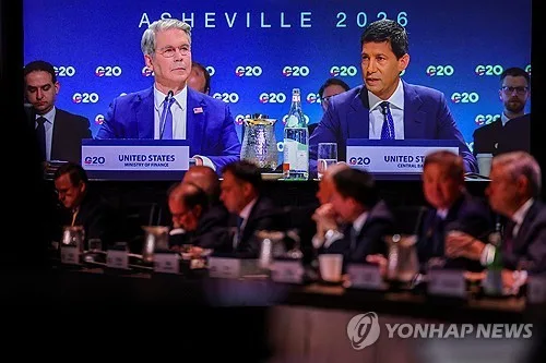 워시 "'글로벌 저축 과잉'서 '투자 급증' 시대…장기침체 옛말"