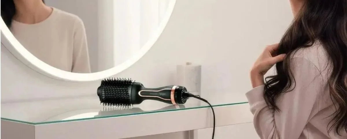 Escova Secadora em oferta: modelo Elgin por R$43 com Cupom Magalu