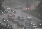 SP tem 24 alertas de chuva; 12,8 mil imóveis estão sem energia na capital