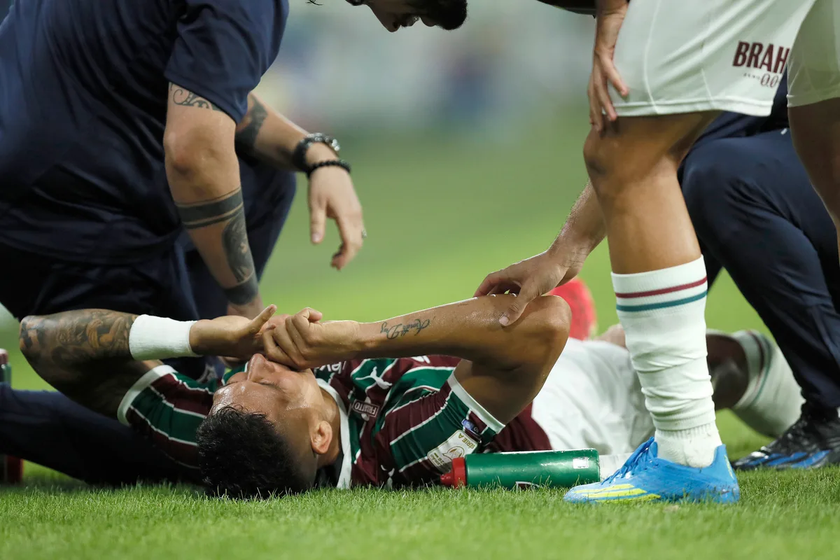 Zagueiro Millán volta a ser relacionado no Fluminense após lesão; veja lista completa para jogo contra o Palmeiras