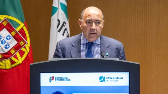 Lucros da Infraestruturas de Portugal caem 44% para 43,8 milhões