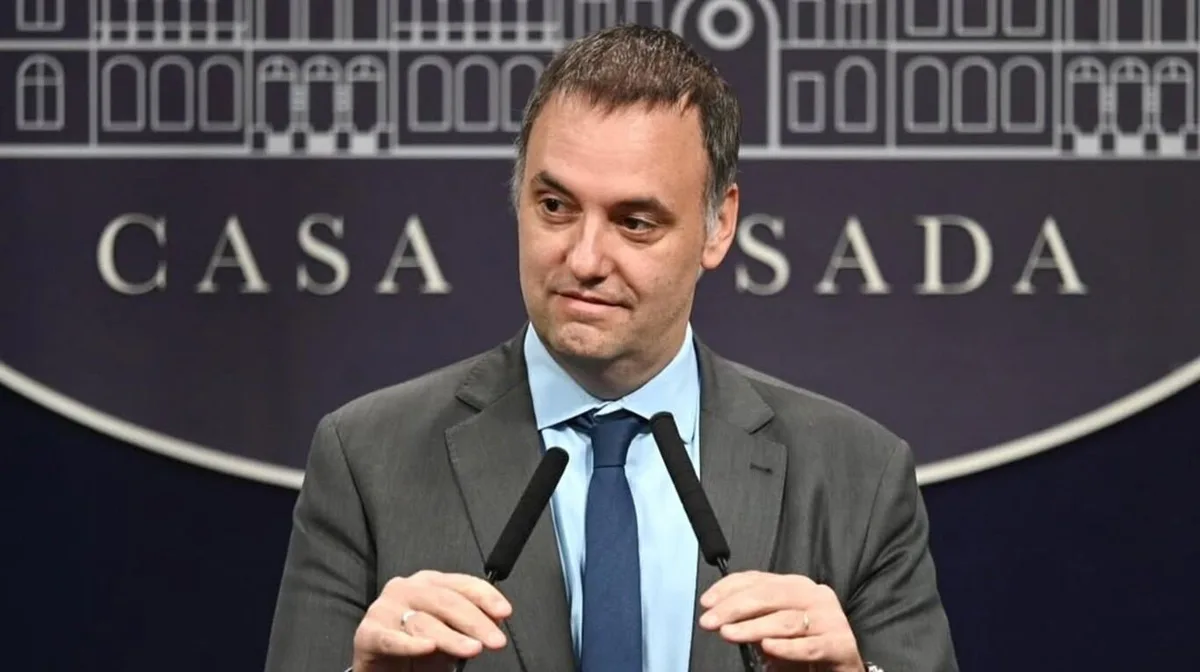 La Justicia le concedió a Manuel Adorni una prórroga de 15 días para justificar su patrimonio