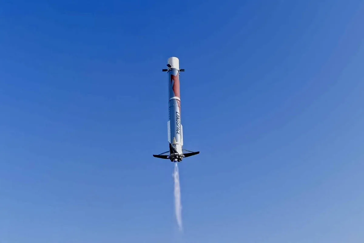 Chinesa LandSpace recupera propulsor de foguete, repetindo feito de SpaceX e Blue Origin