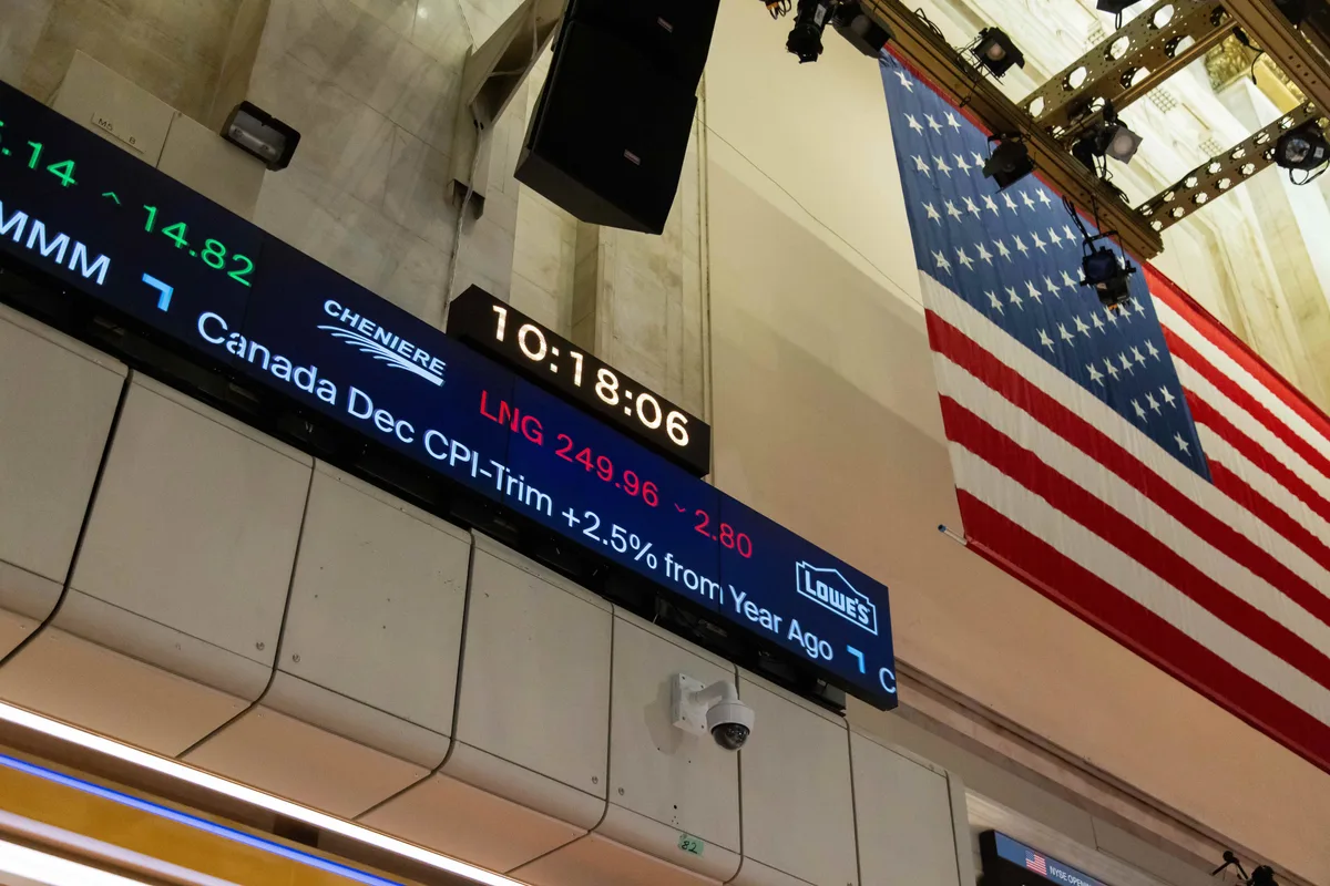 Wall Street amanece con ganancias por ‘tregua’ en precios del petróleo: ¿Cuánto suben sus acciones HOY?