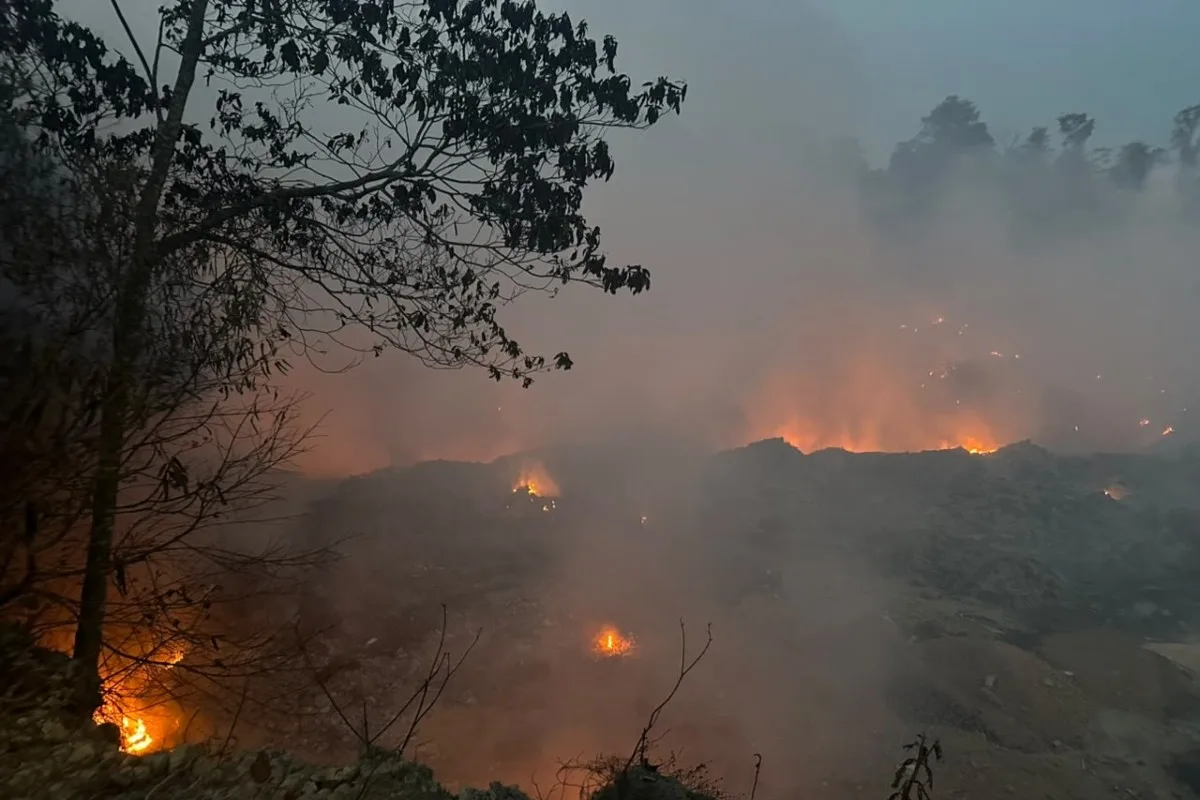 Após mais de 24 horas, incêndio em Manaus ainda tem focos ativos e fumaça; qualidade do ar é afetada