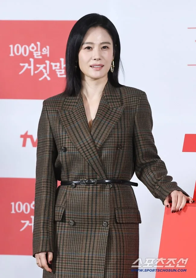 ‘50세’ 김현주, 신인 시절 매니저도 없었다 “선배 못 나간 예능 땜빵 투입”