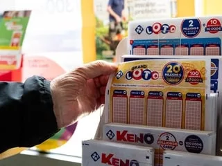 Loto : habitué à jouer toujours les mêmes numéros, il en change deux… et remporte 7 millions d’euros